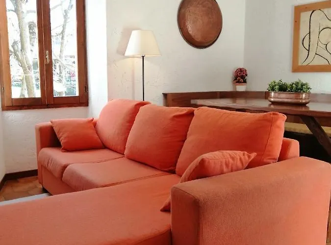Casa Bucaneve & Ciclamino Apartment *