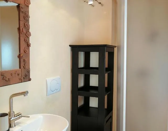 Casa Bucaneve & Ciclamino Apartment Gravedona