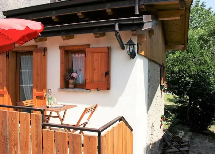 Casa Bucaneve & Ciclamino Apartment Gravedona